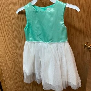 Little girl’s dress